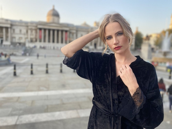 457 Milagros Dámsky krátky župan Forex - čierny