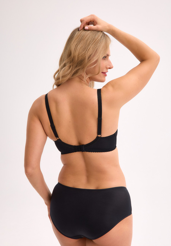 BS 049 Daphne Gaia podprsenka s plnými košíčkami - čierna, elegantná a tvarujúca