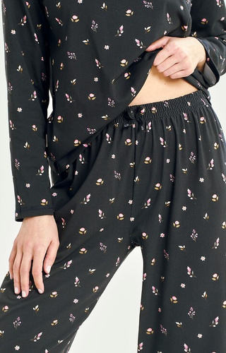 3440 Mina Dámske pyžamo Taro námornícka modrá - bavlnené kvetinové, s dlhým rukávom