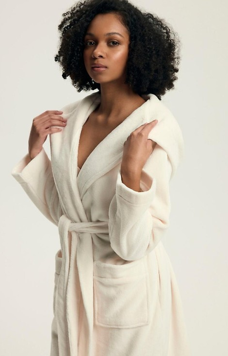 43599 Darlan Dámsky župan s kapucňou Henderson cream - mäkký, ľahký, pred kolená