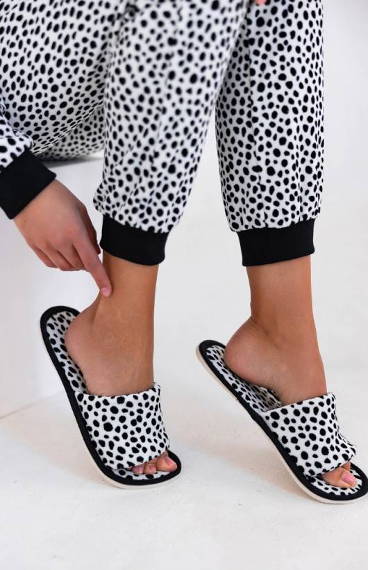 Cruella Dámska tepláková súprava z velúru Sensis - bielo-čierna