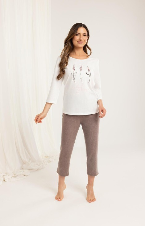 Pyžamo 703 Regina bavlna ecru - dámske, 3/4 rukáv, 7/8 nohavice, kvetinová potlač