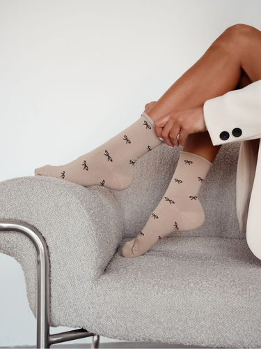 Dámske ponožky Milena 0200-209 s malými mašličkami, bavlna, pohodlné a elastické