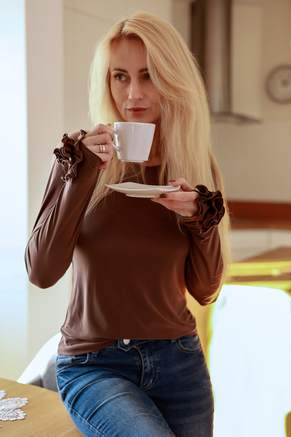 Blúzka Nessy Mirale z mikrovlákna – dámska blúzka s dekoratívnou ružou