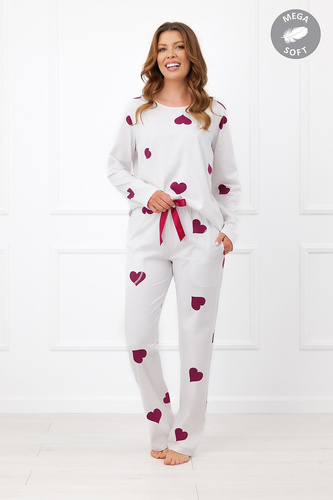 Italian Fashion Kioga dámske pyžamo Mega Soft dlhé ecru s bordovými srdiečkami