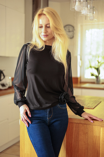 Mirale Freya dámska blúzka z viskózy s tylovými rukávmi a stojatým golierom, elegantná - čierna